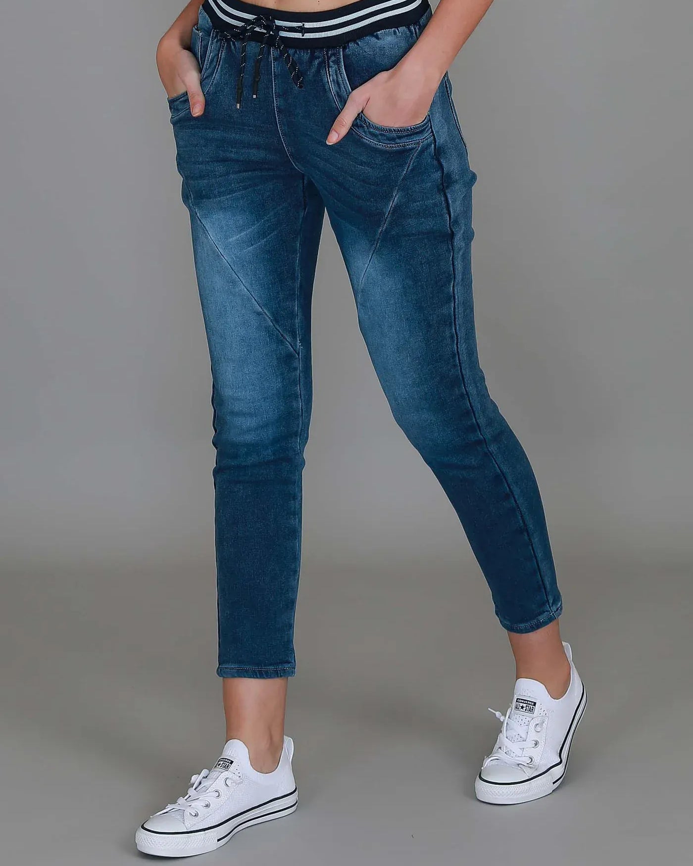 3rd Story 3rd Story Mia Joggers Jeans 2312 3rd Story Mia Joggers Jeans Splash Swimwear Joggers Small / Denim Blue