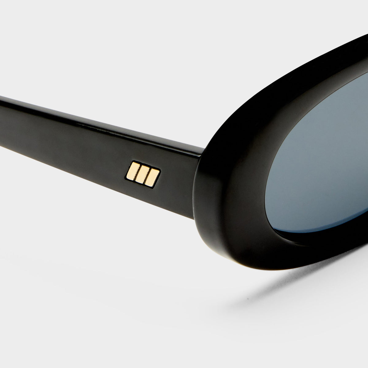 Le Specs Outta Love + sunglasses in Black