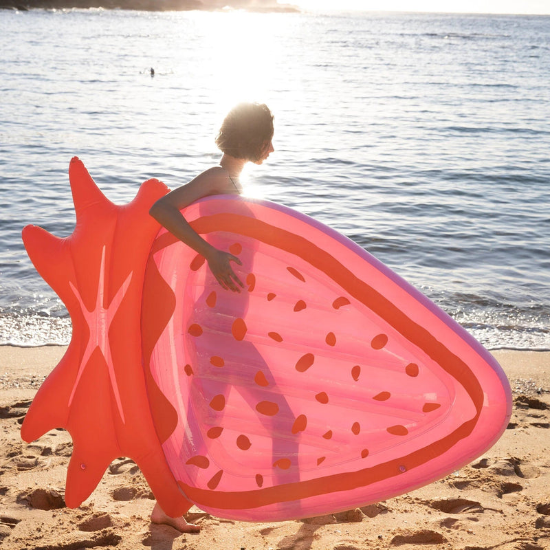Luxe Lie-On Float Strawberry - Pink Berry - Sunnylife - Splash Swimwear  - gifting, kids swim accessories, new accessories, new arrivals, Oct23, sunny life, swim accessories - Splash Swimwear 