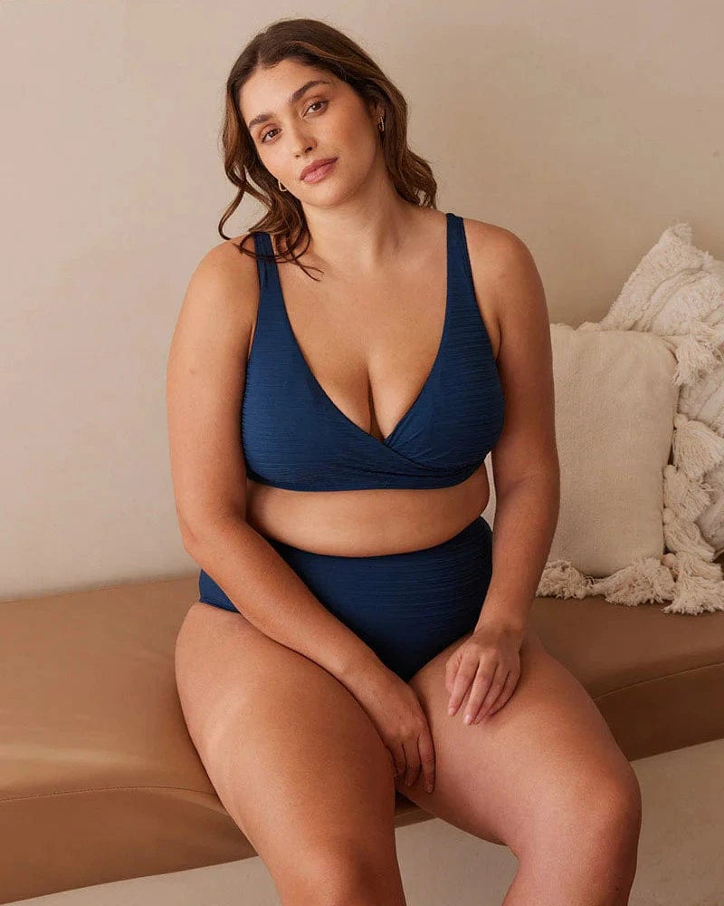 Artesands Artesand Aria Delacroix Multifit Cup Bikini Top - Navy Artesand Aria Delacroix Multifit Cup Bikini Top - Navy Splash Swimwear Bikini Bottoms