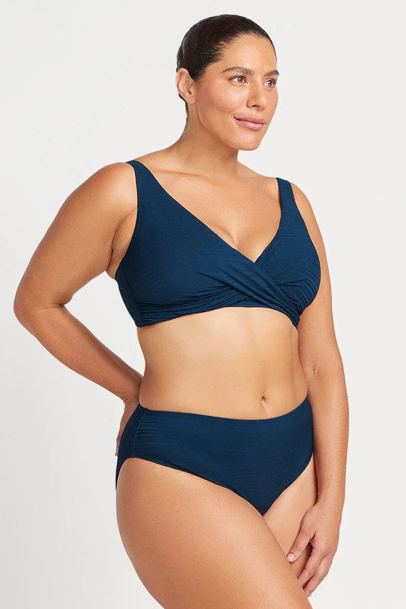 Artesands Artesand Aria Delacroix Multifit Cup Bikini Top - Navy Artesand Aria Delacroix Multifit Cup Bikini Top - Navy Splash Swimwear Bikini Bottoms