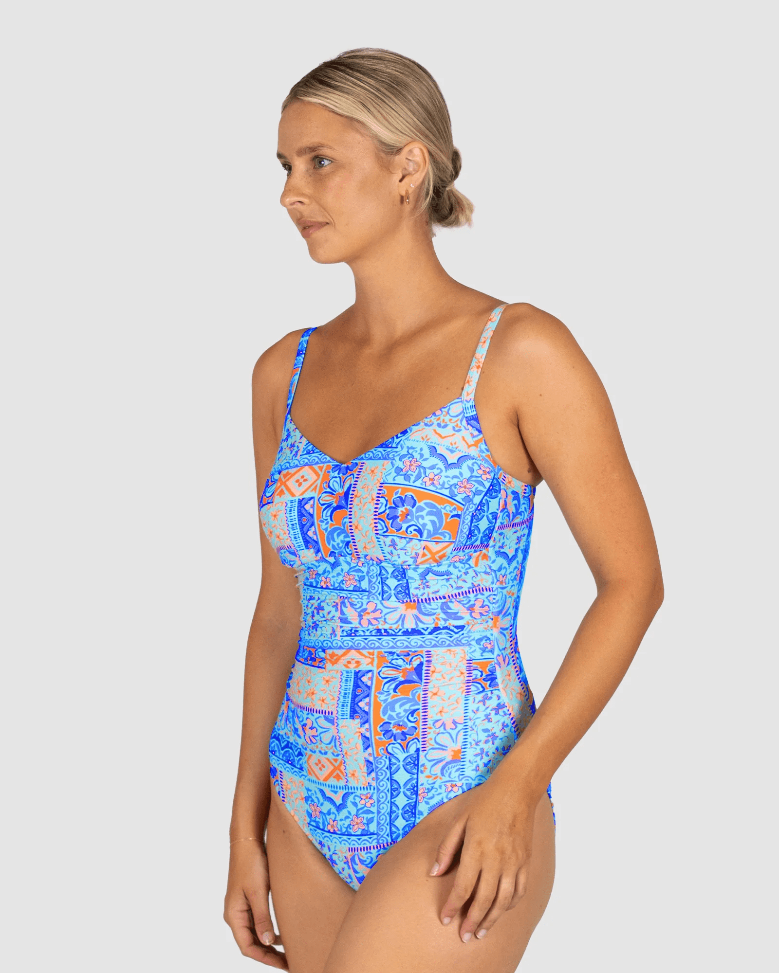 Baku Baku Tulum D-E Underwire One Piece Swimsuit - Black Baku Tulum D-E Underwire One Piece Swimsuit - Black Splash Swimwear