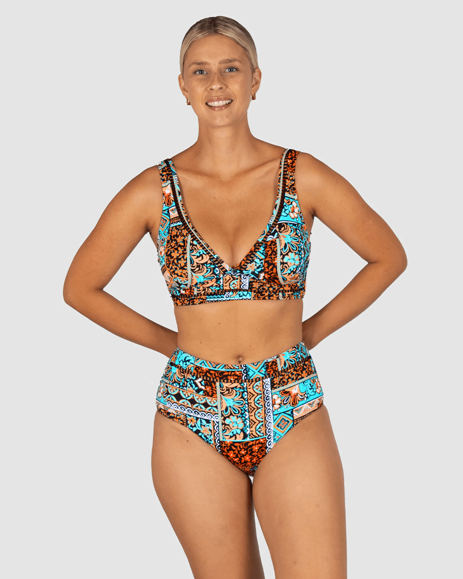 Baku Baku Tulum High Waist Bikini Bottom - Black Baku Tulum High Waist Bikini Bottom - Black Splash Swimwear