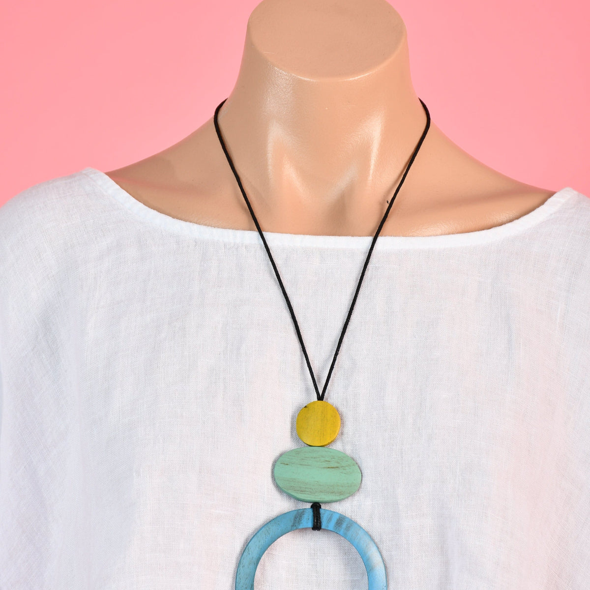 Go Girl Go Girl Large Circle Wooden Necklace Go Girl Large Circle Wooden Necklace Splash Swimwear Jewellery