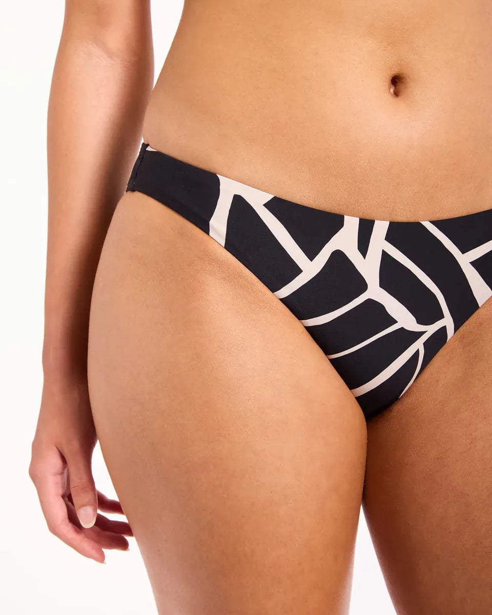 Jets Jets Bonita Hipster Pant - Black Jets Bonita Hipster Pant - Black Splash Swimwear Bikini Bottoms