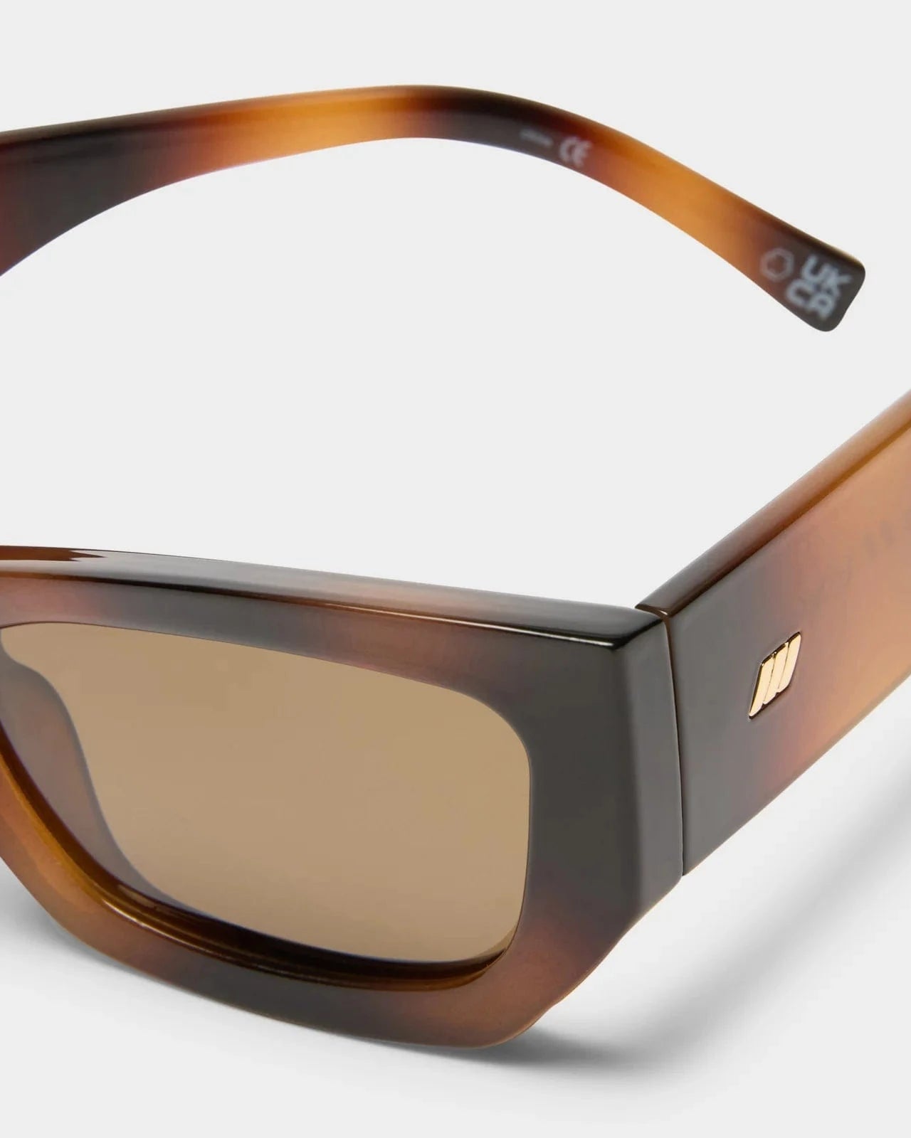 Le Specs Beachcomber Sunnies - Tort LSP2452419 Le Specs Beachcomber Sunnies - Tort Splash Swimwear Sunnies