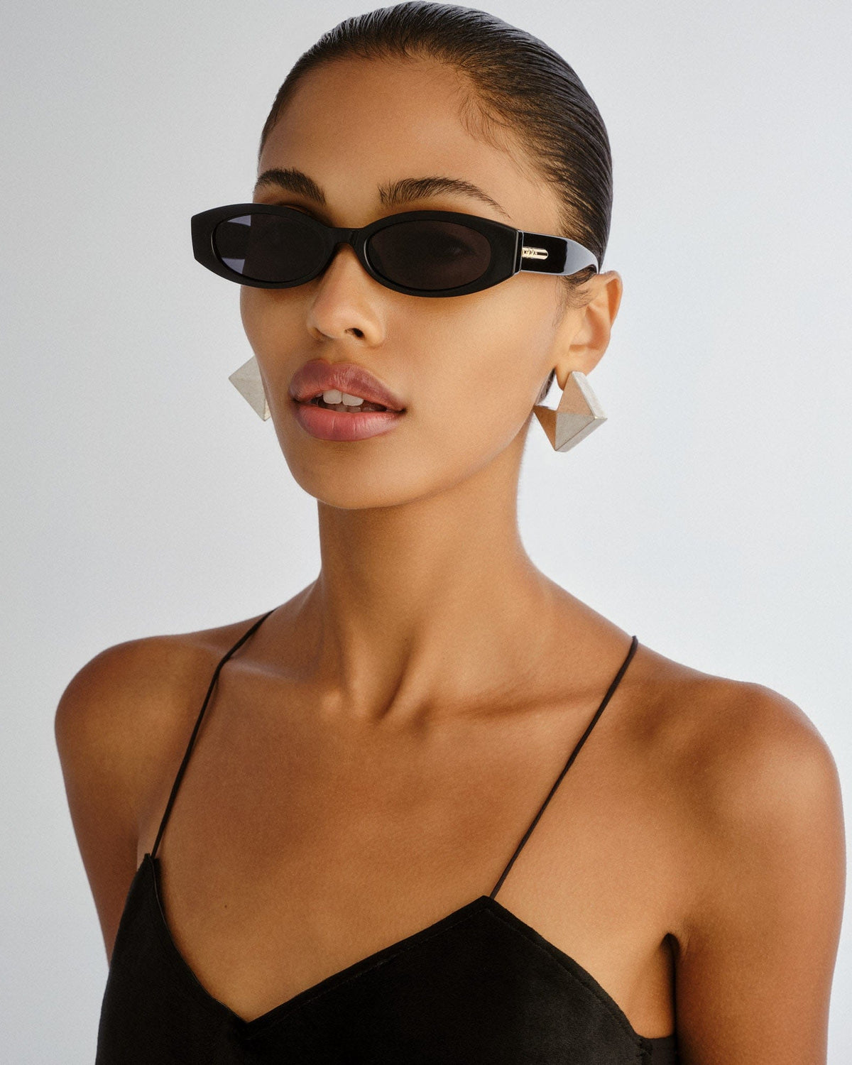 Le Specs Le Specs Belladonna Sunnies - Black LSP2627970 Le Specs Belladonna Sunnies - Black Splash Swimwear Sunnies 9324976449139
