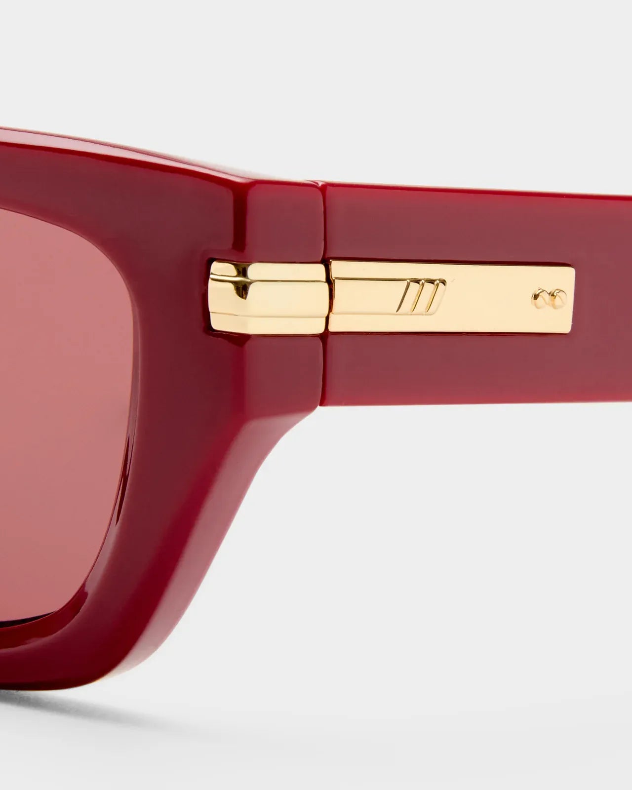 Le Specs Le Specs Curito Sunnies - Burgundy Le Specs Outta Love Sunnies - Pearl Caramel Splash Swimwear Sunnies 1000031283