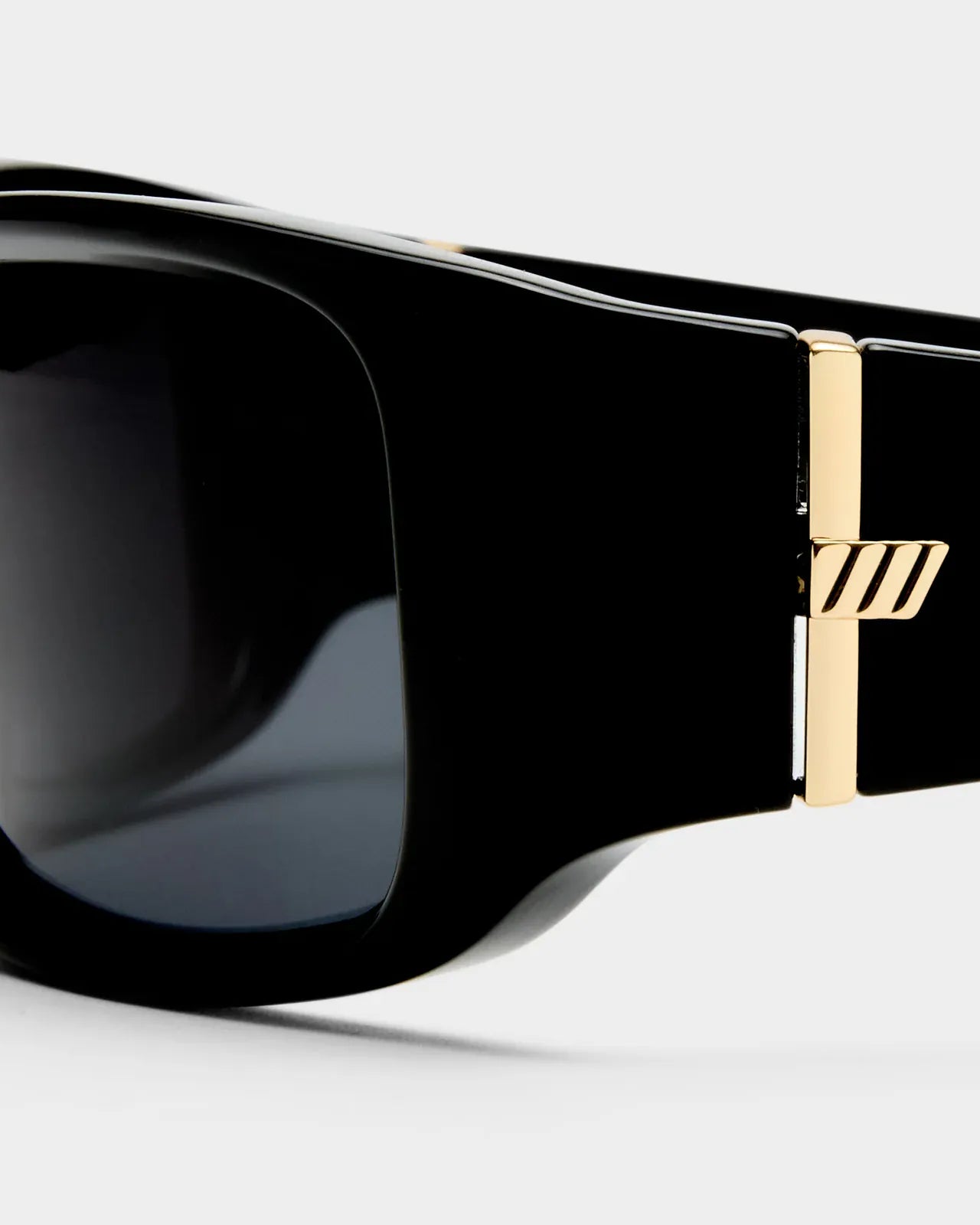 Le Specs Le Specs Du Jour Sunnies - Black LSP2552242 Le Specs Outta Love Sunnies - Pearl Caramel Splash Swimwear Sunnies 9324976431998