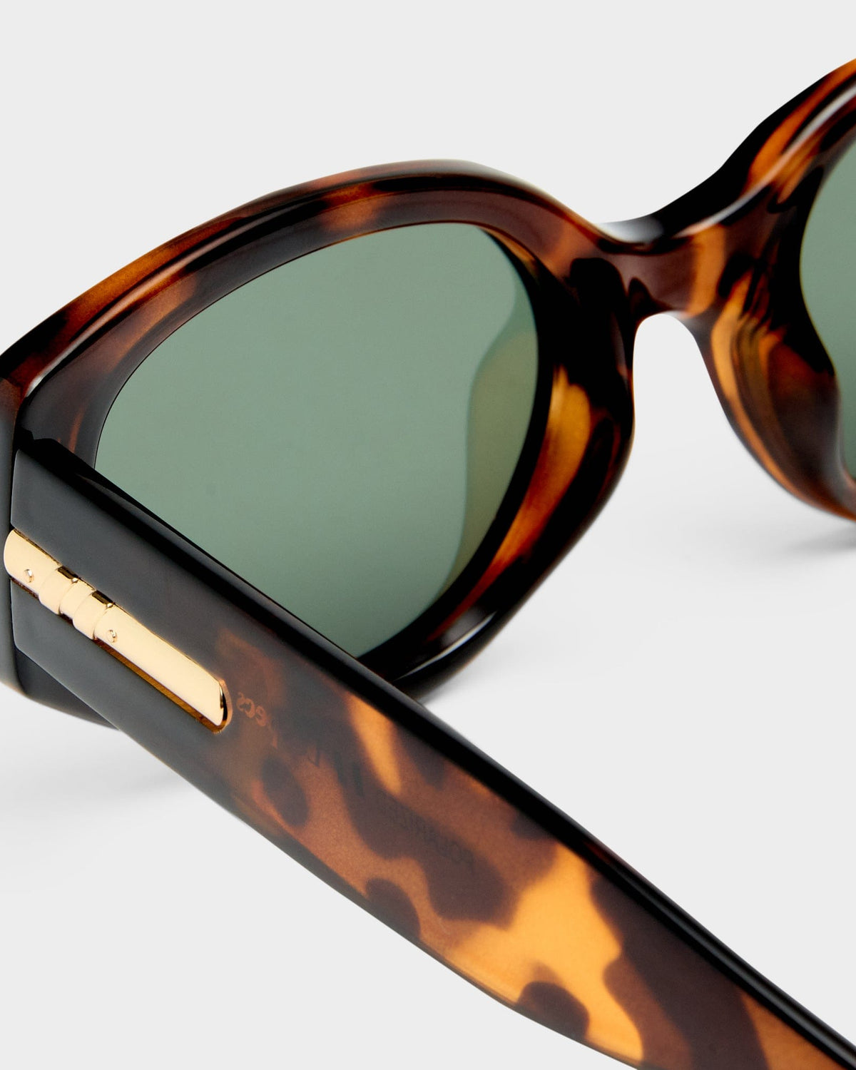 Le Specs Le Specs Fevered + Sunnies - Tort LWF2627968 Le Specs Fevered + Sunnies - Tort Splash Swimwear Sunnies 9324976449115
