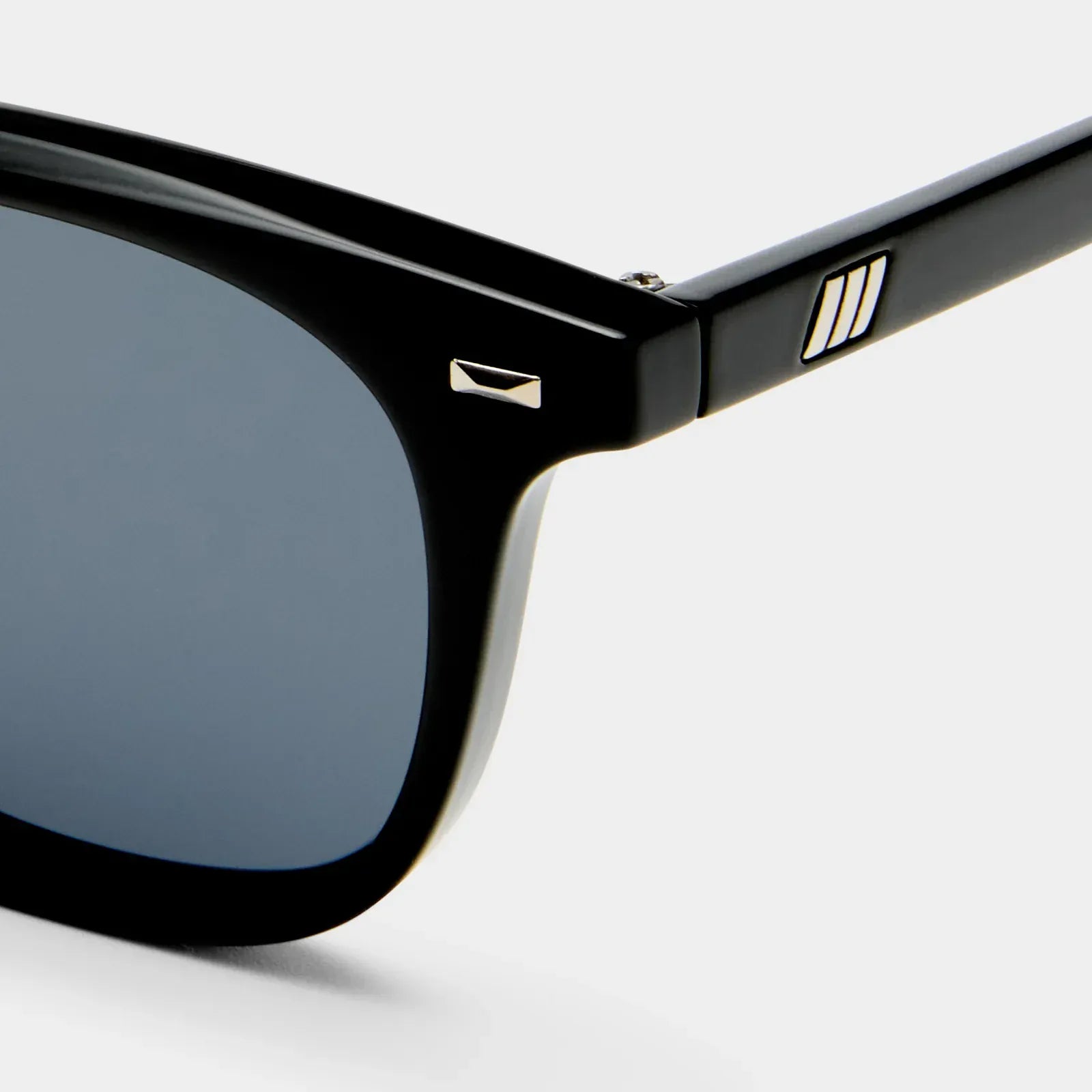 Le Specs Le Specs Le Resolu - Black LSP2552255 Le Specs Le Resolu - Black Splash Swimwear Sunnies 1000029564