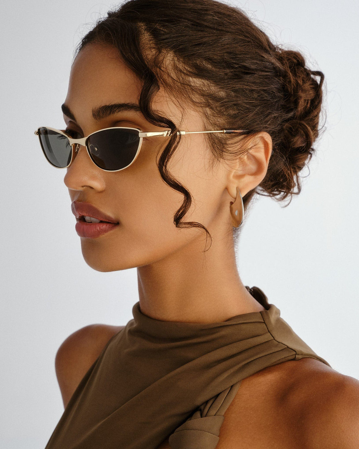 Le Specs Le Specs Thorned Sunnies - Gold LSU2627952 Le Specs Thorned Sunnies - Gold Splash Swimwear Sunnies 9324976449245
