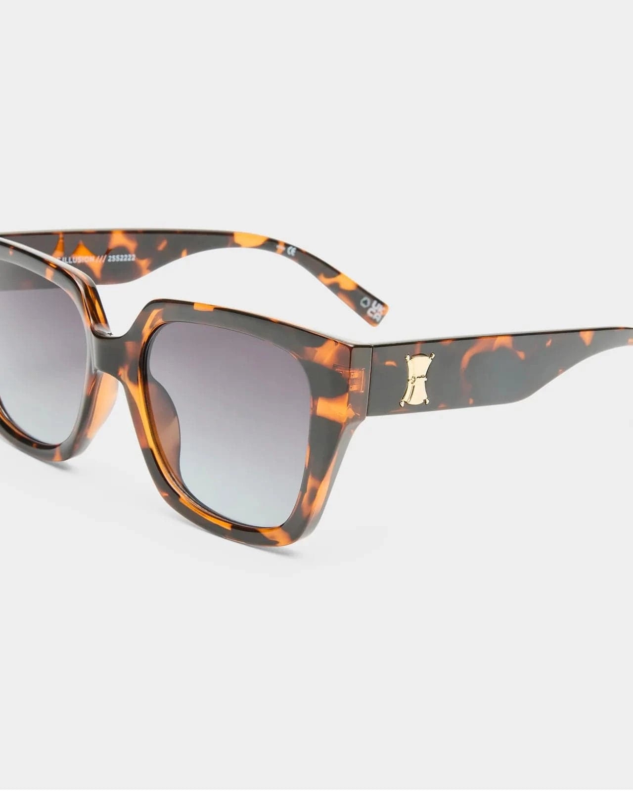 Le Specs The Illusion Sunnies - Tort LSP2552220 Le Specs Lunita Sunnies - Tort Smokey Brown Splash Swimwear Sunnies 9324976430793