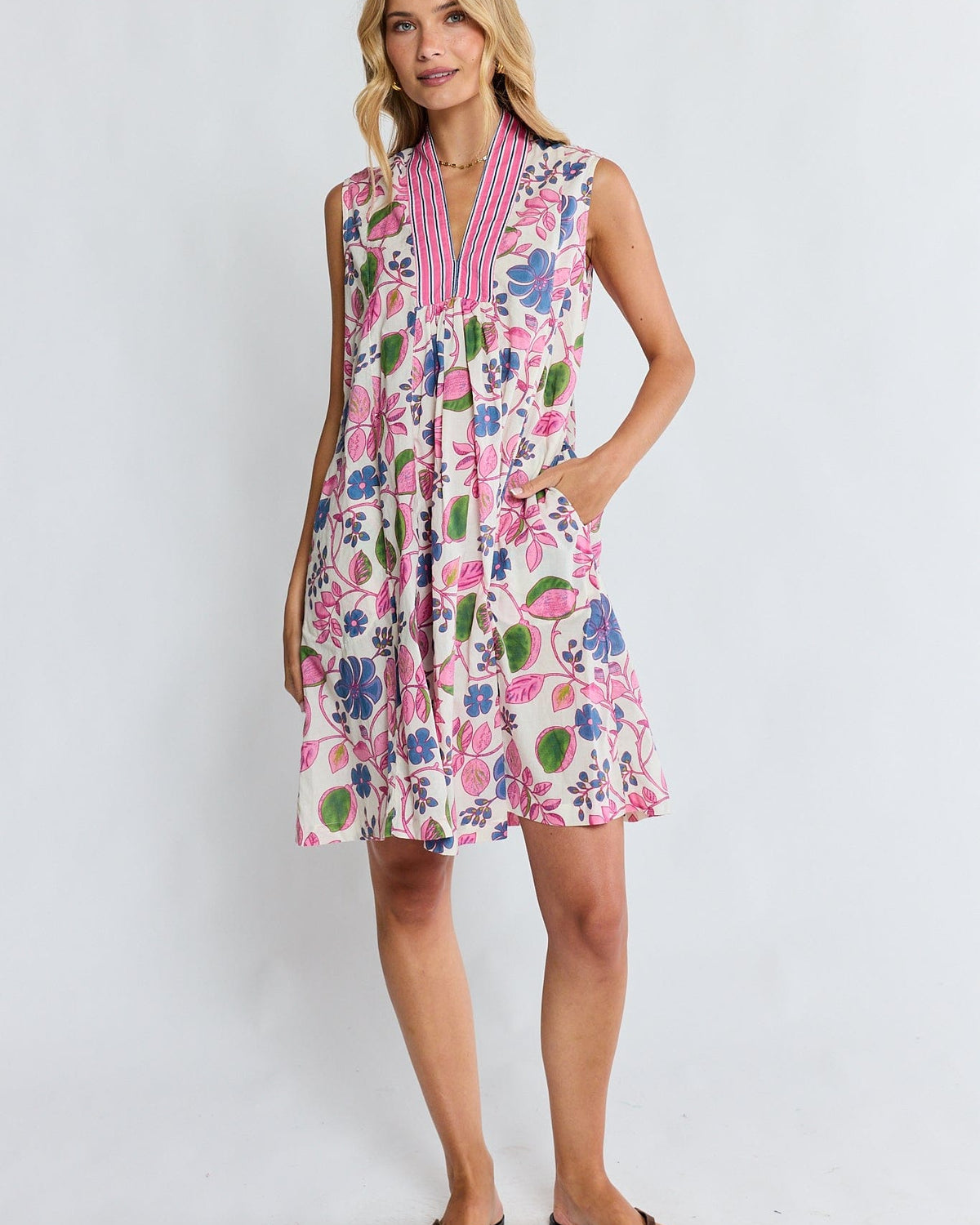 Lulalife Lulalife Marais Sleeveless Dress - Multi 31057011005017 Lulalife Marais Sleeveless Dress - Multi Splash Swimwear Dresses XS F6MAASLVMULXS