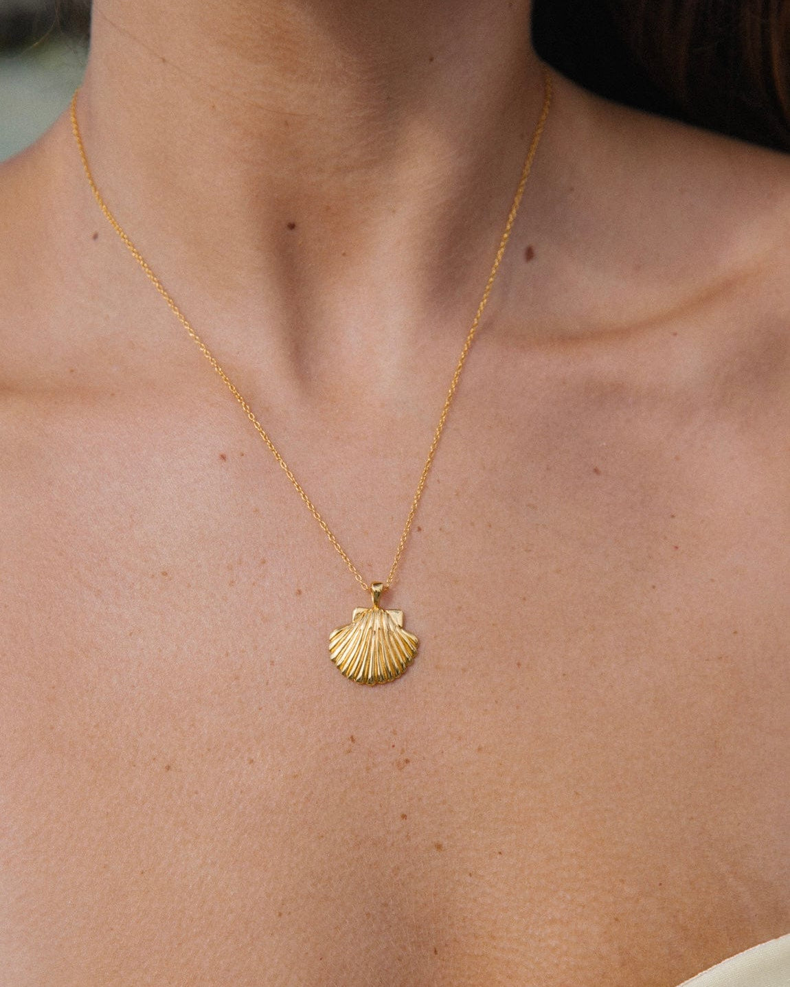 Malakai The Label Sun Shell Necklace SSN-111-GLD Splash Swimwear Accessories 02977443