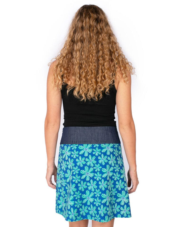 OM Designs Om Design New Energy Skirt (Short) - Daisys Marine/Abstract Black Om Design New Energy Skirt (Short) - Daisys Marine/Abstract Black Splash Swimwear Womens Clothing O/S 1000023727