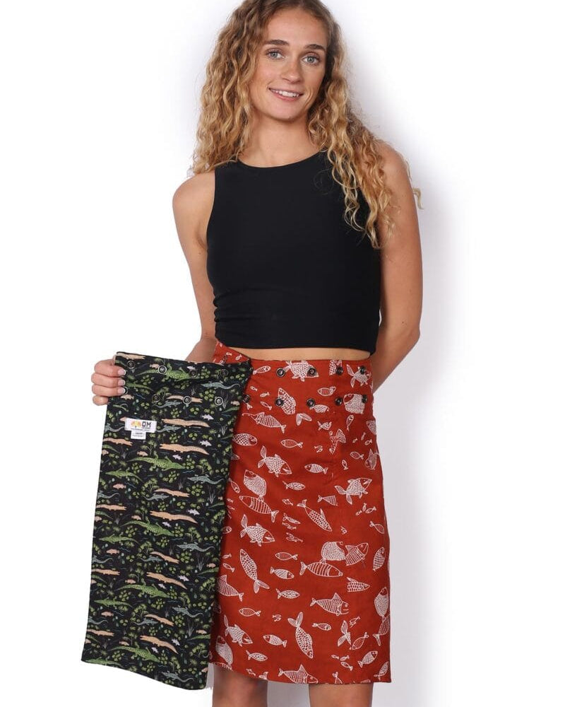 OM Designs OM Designs Reversible Chameleon Skirt - Croc Black/Ochre Fish OM Designs Reversible Chameleon Skirt - Croc Black/Ochre Fish Splash Swimwear Skirt O/S 1000030825