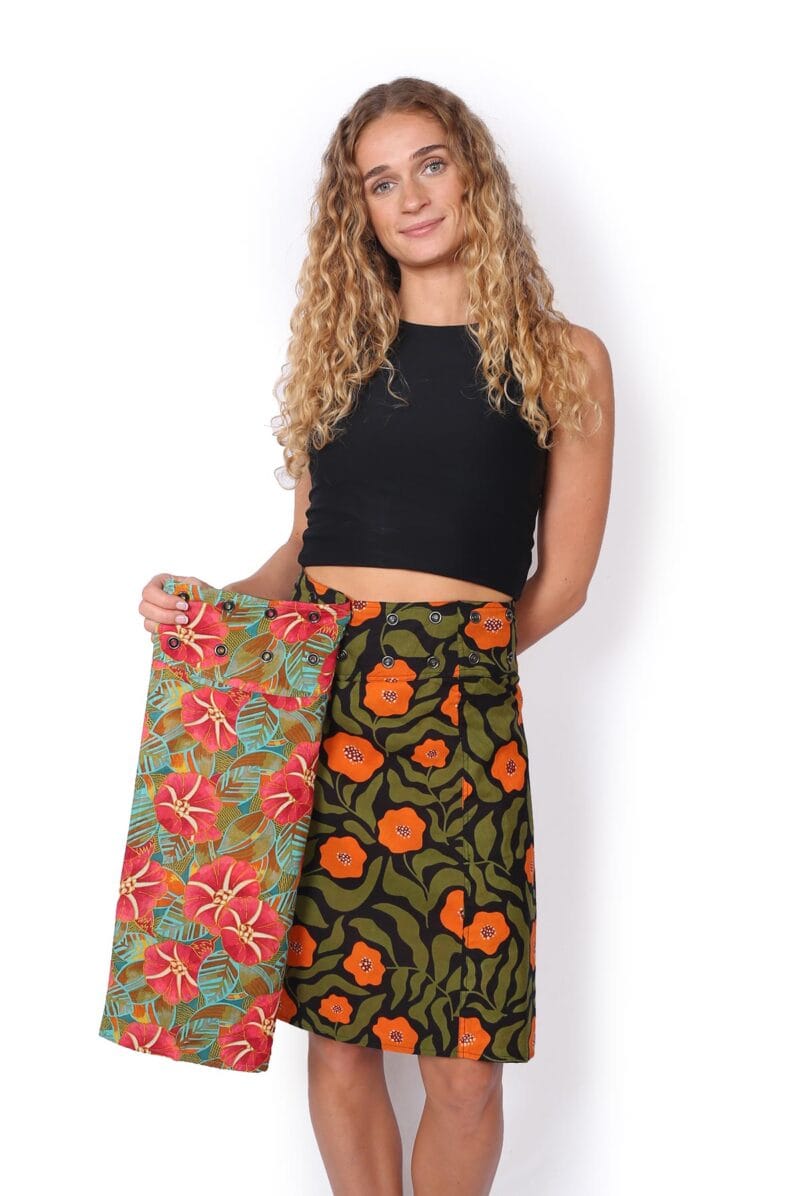 OM Designs OM Designs Reversible Chameleon Skirt - Poppy Orange/Hibiscus OM Designs Reversible Chameleon Skirt - Poppy Orange/Hibiscus Splash Swimwear Skirt O/S 1000030824