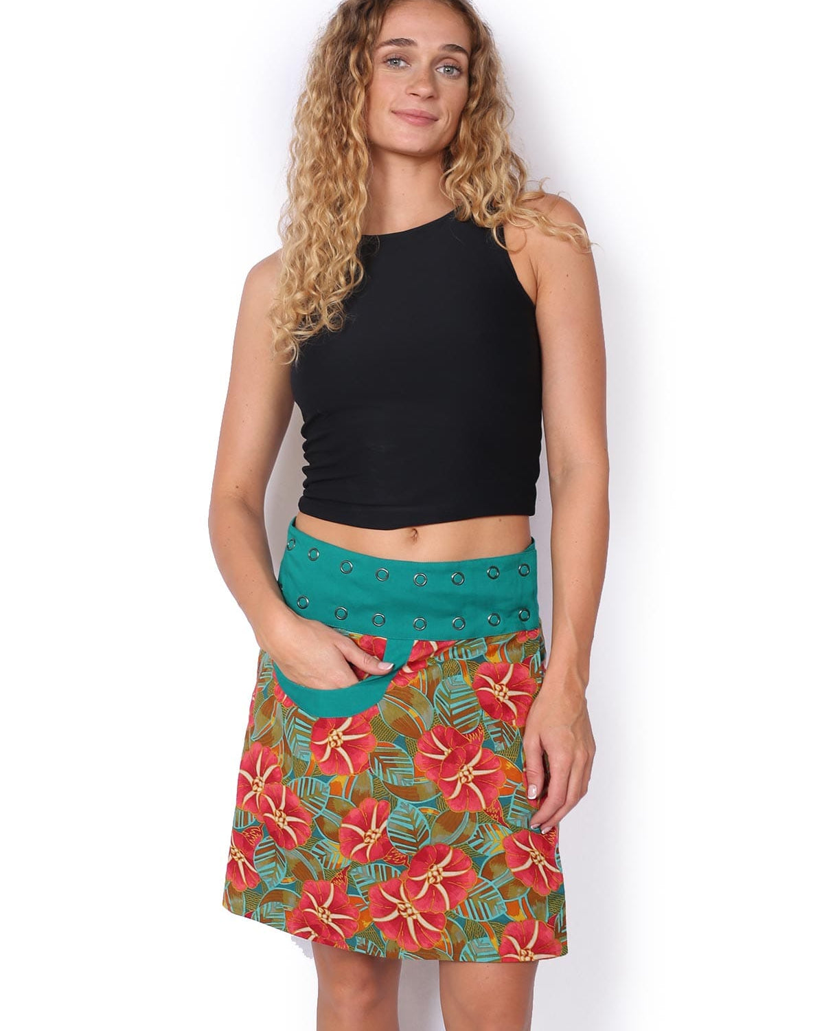 OM Designs OM Designs Reversible New Energy Skirt Long - Hibiscus 34410511007001 OM Designs Reversible New Energy Skirt Long - Hibiscus Splash Swimwear Skirt O/S 54410511007001