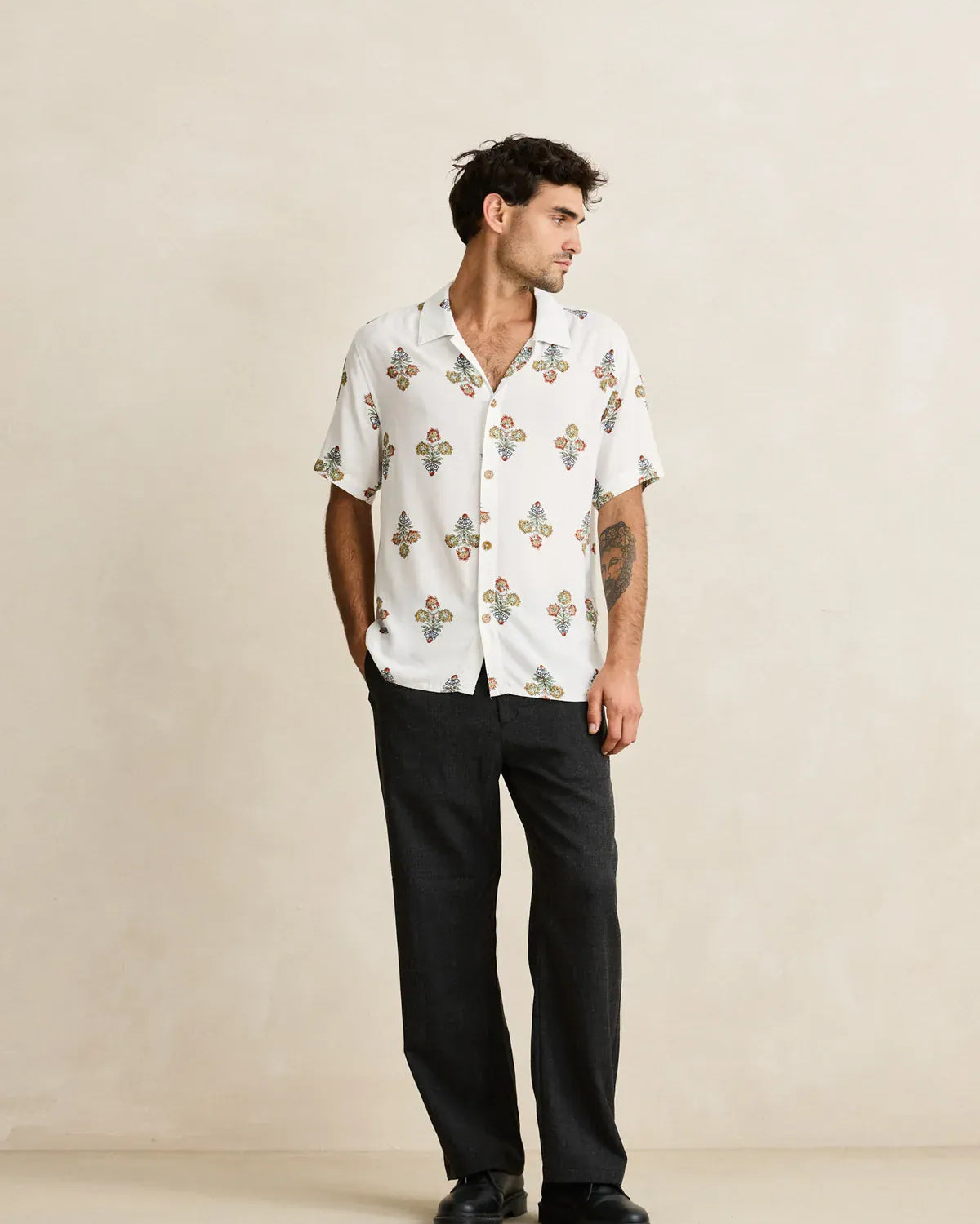 Rhythm Mens Rhythm Bouquet SS Shirt - Natural Rhythm Bouquet SS Shirt - Natural Splash Swimwear Mens Shirt