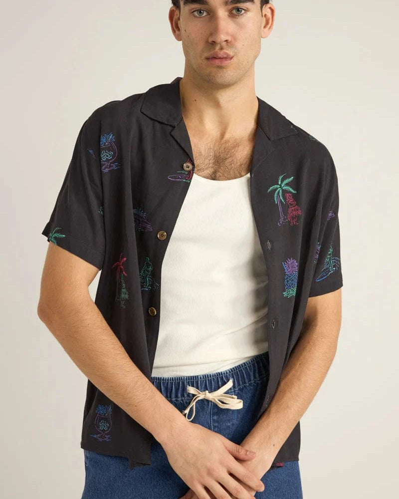 Rhythm Mens Rhythm Vibes SS Shirt - Black Rhythm Vibes SS Shirt - Black Splash Swimwear Mens