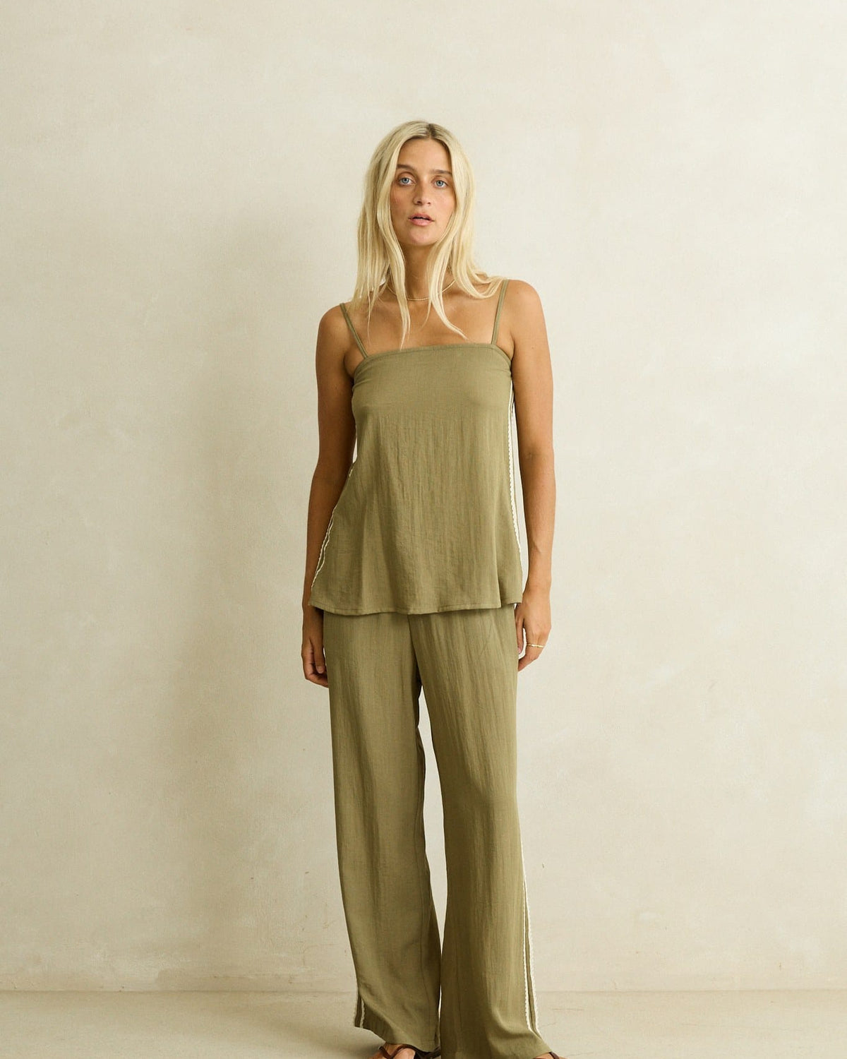 Rhythm Womens Rhythm Linen Lace Track Pant - Olive Rhythm Linen Lace Track Pant Olive Splash Swimwear Womens Pants