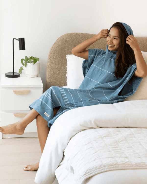 Sand Cloud Sand Cloud Classic Stripe Hooded Poncho Beach Towell - Slate Blue SCU24PON001SBLOS Sand Cloud Classic Stripe Hooded Poncho Beach Towell - Slate Blue Splash Swimwear