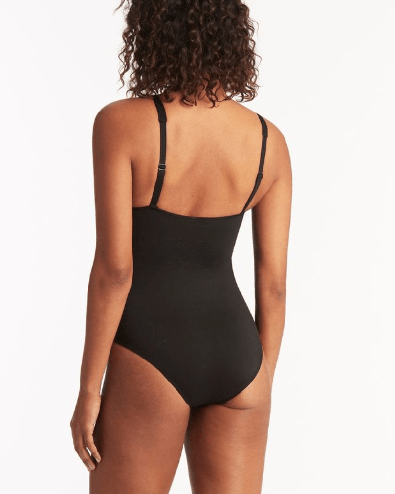 Sea Level Essentials Twist Front Multifit One Piece Splash Swimwear One Pieces