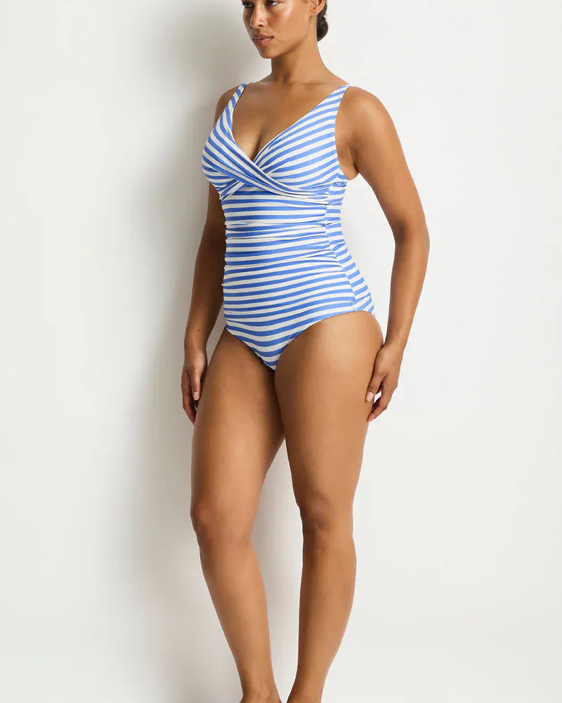 Sea Level Sea Level Amour Cross Front Multi Fit Singlet Top Sea Level Amour Cross Front Multi Fit Singlet Top Splash Swimwear Bikini Tops