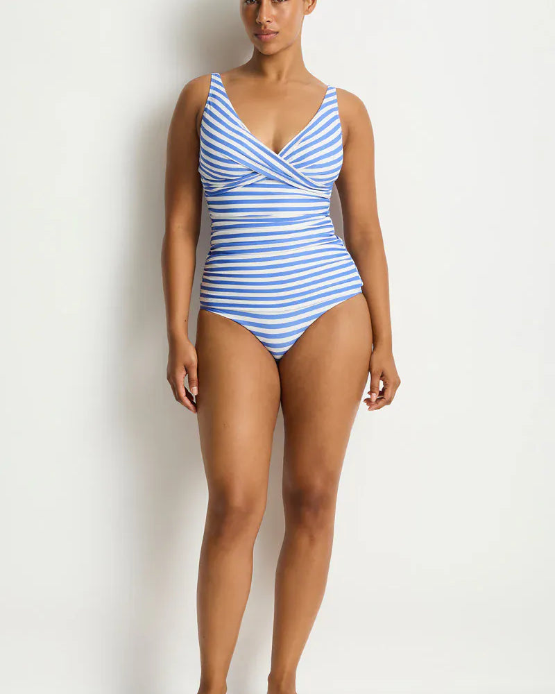 Sea Level Sea Level Amour Cross Front Multi Fit Singlet Top Sea Level Amour Cross Front Multi Fit Singlet Top Splash Swimwear Bikini Tops