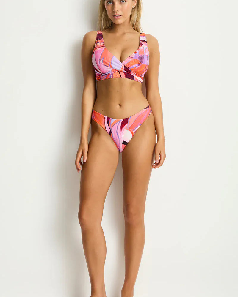 Sea Level Sea Level Neon Wave Sporty Mid Pant SL4036NE Sea Level Neon Wave Sporty Mid Pant Splash Swimwear Bikini Bottoms Berry / AU8/US4 9347760776495