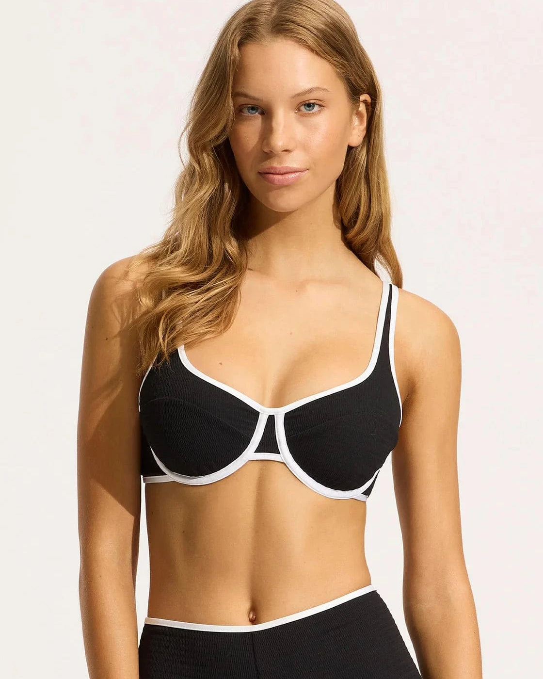 Seafolly Beach Bound DD Underwire Bikini Top - Black Seafolly Beach Bound DD Underwire Bikini Top - Black Splash Swimwear