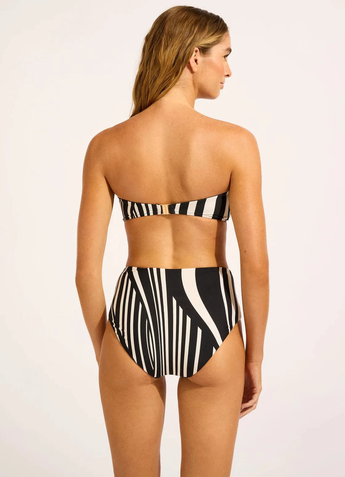 Seafolly Seafolly Coastline Ring Front Bandeau - Black Seafolly Coastline Ring Front Bandeau - Black Splash Swimwear