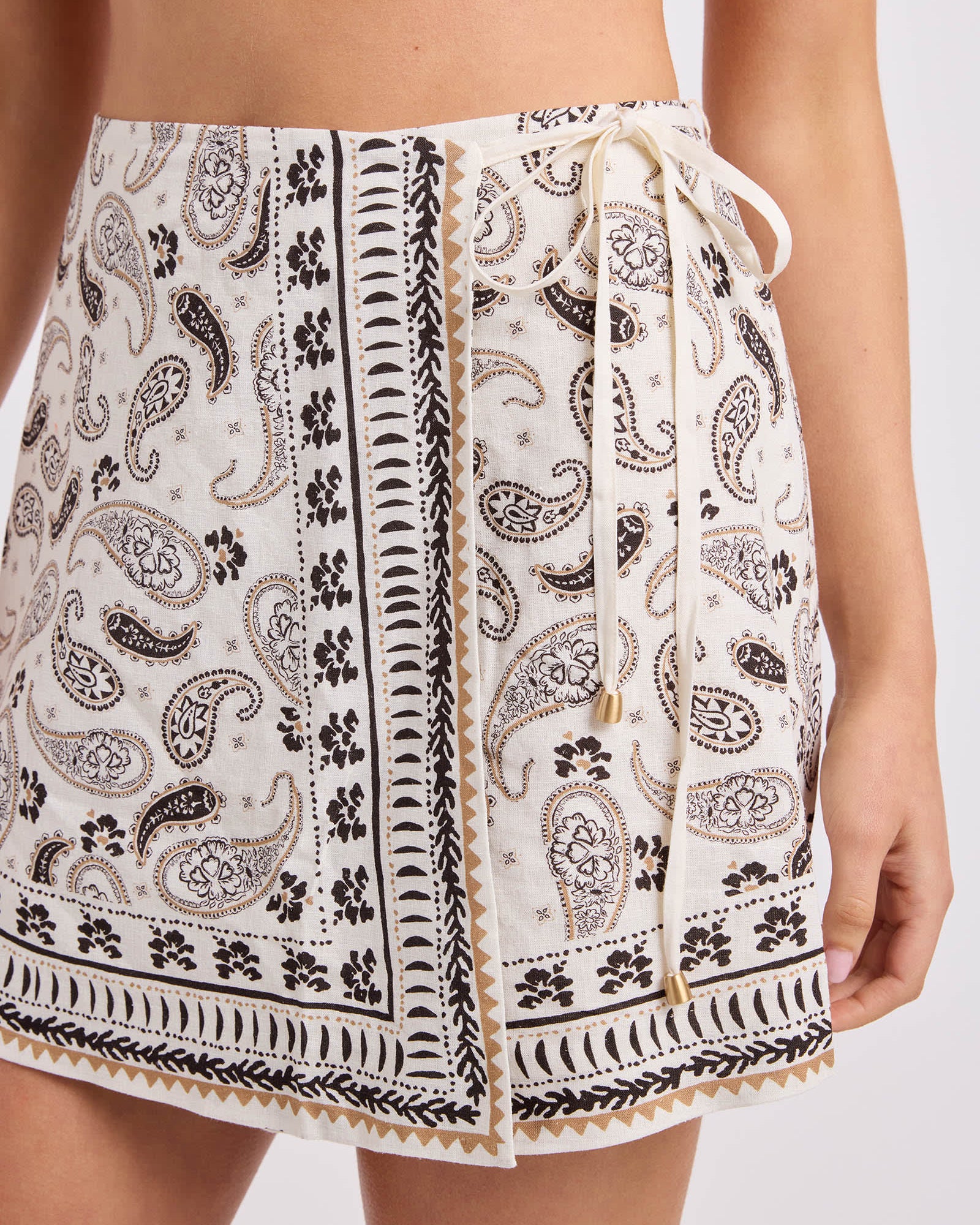 Seafolly Seafolly Drift Club Bandana Wrap Mini Skirt - Vanilla Seafolly Drift Club Bandana Wrap Mini Skirt - Vanilla Splash Swimwear