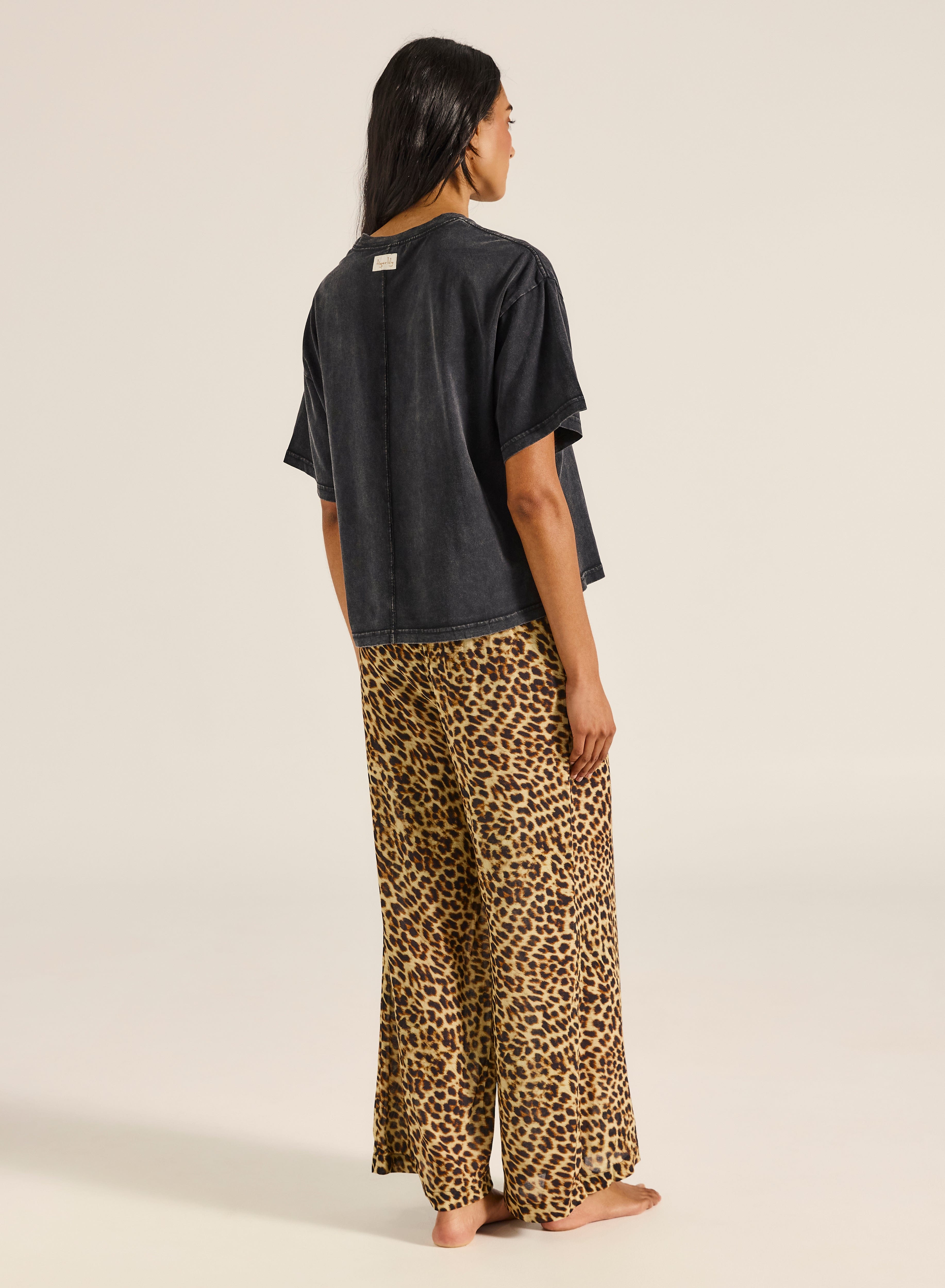 Tigerlily Tigerlily Leopard Boxy Crop Tee Tigerlily Leopard Boxy Crop Tee Splash Swimwear Tee