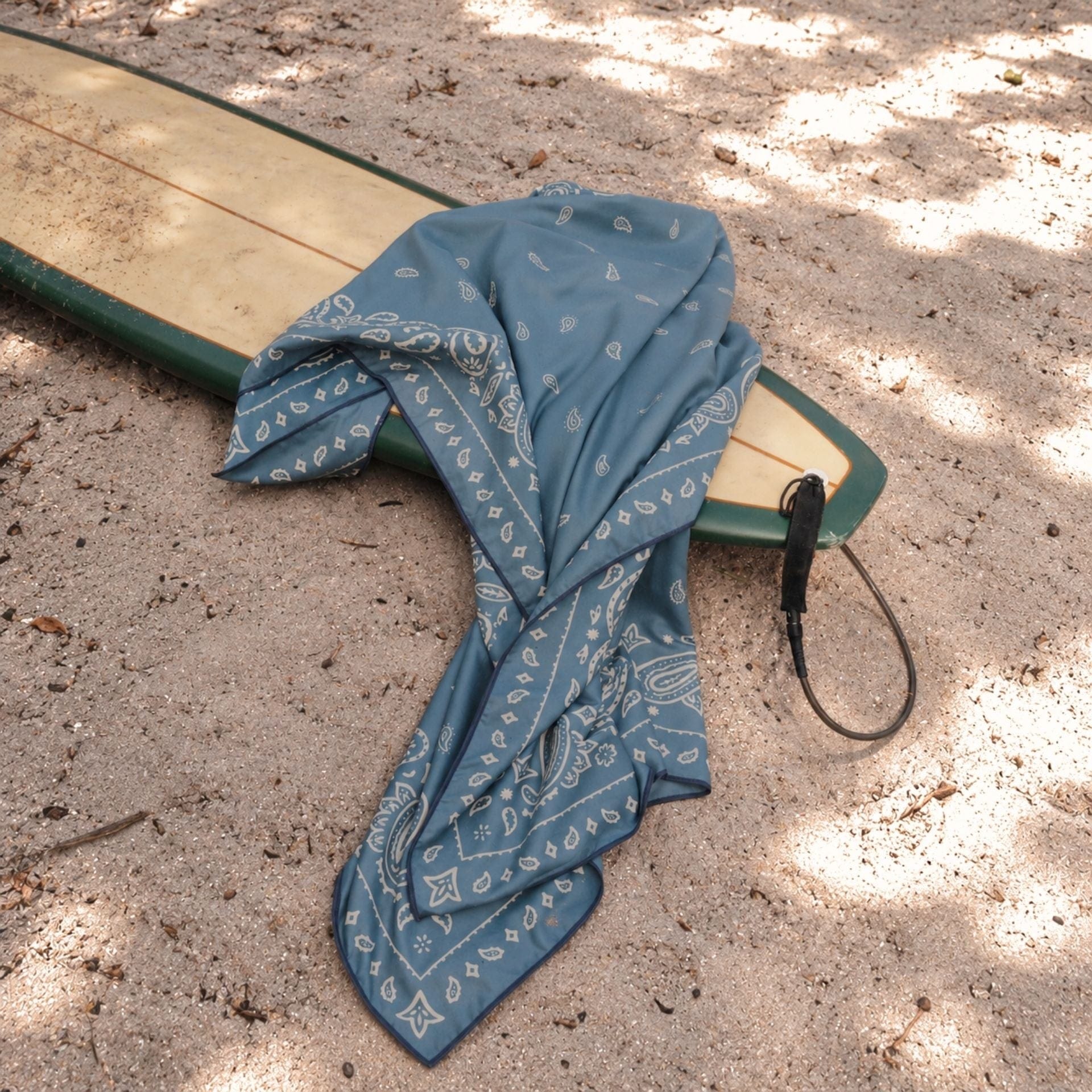 Somerside Venice Sand Free Beach Towel, lifestyle view