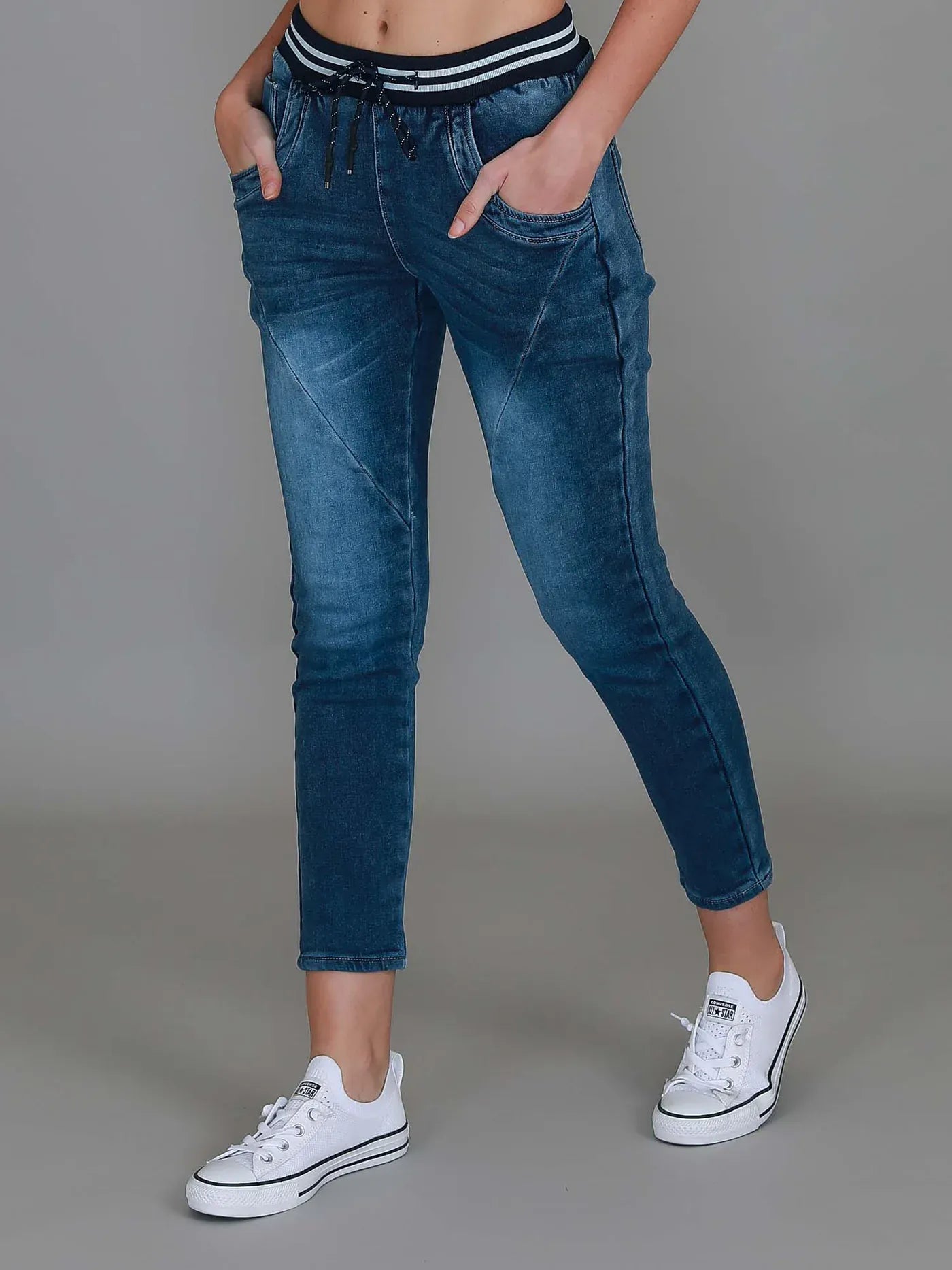 3rd Story 3rd Story Mia Joggers Jeans 2312 3rd Story Mia Joggers Jeans Splash Swimwear Joggers Small / Denim Blue