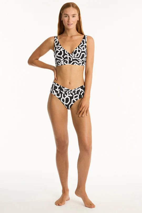 Deco Cross Front Multifit Bra - Black - Sea Level - Splash Swimwear  - Bikini Top, Bikini Tops, June23, new arrivals, new swim, women swimwear - Splash Swimwear 