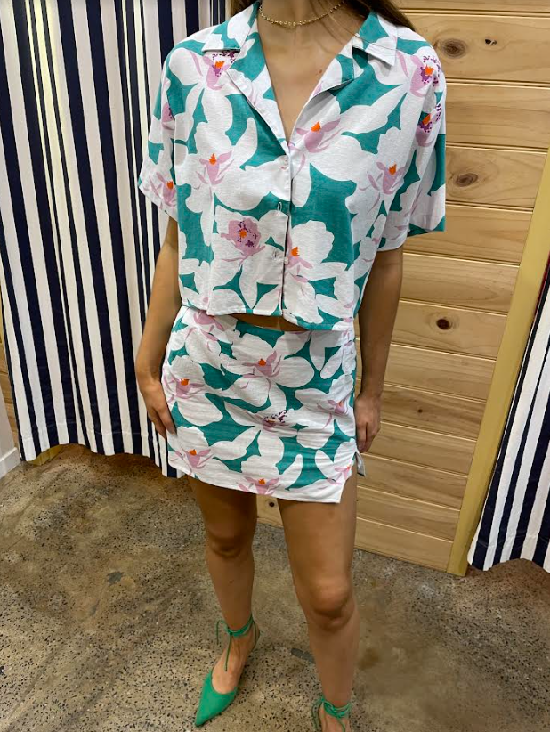 Dahana Flower Classic Crop Shirt - Bali Boatshed - Splash Swimwear  - bali boatshed, Dec23, shirt, women shirt - Splash Swimwear 