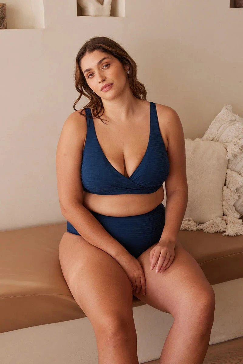 Artesands Artesand Aria Delacroix Multifit Cup Bikini Top - Navy Artesand Aria Delacroix Multifit Cup Bikini Top - Navy Splash Swimwear Bikini Bottoms