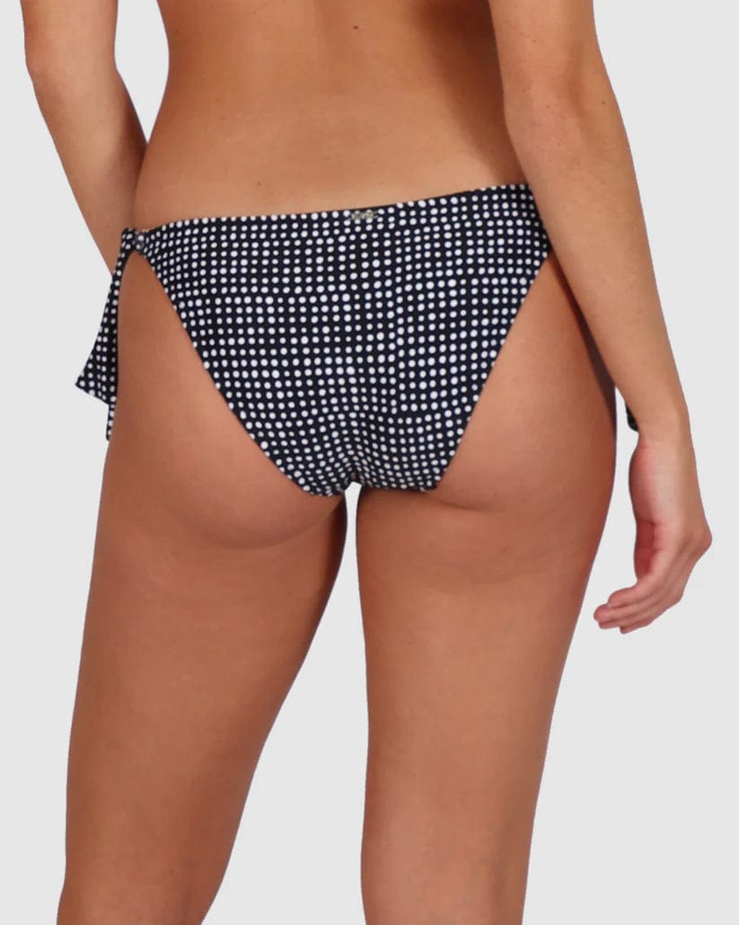 Baku Marilyn Twist Band Regular Bikini Pant Baku Marilyn Twist Band Regular Bikini Pant Splash Swimwear Bikini Bottoms