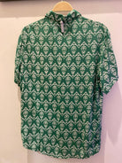 Bouton Bleu Men's Slim Fit Shirt - Reis Green Splash Swimwear Mens