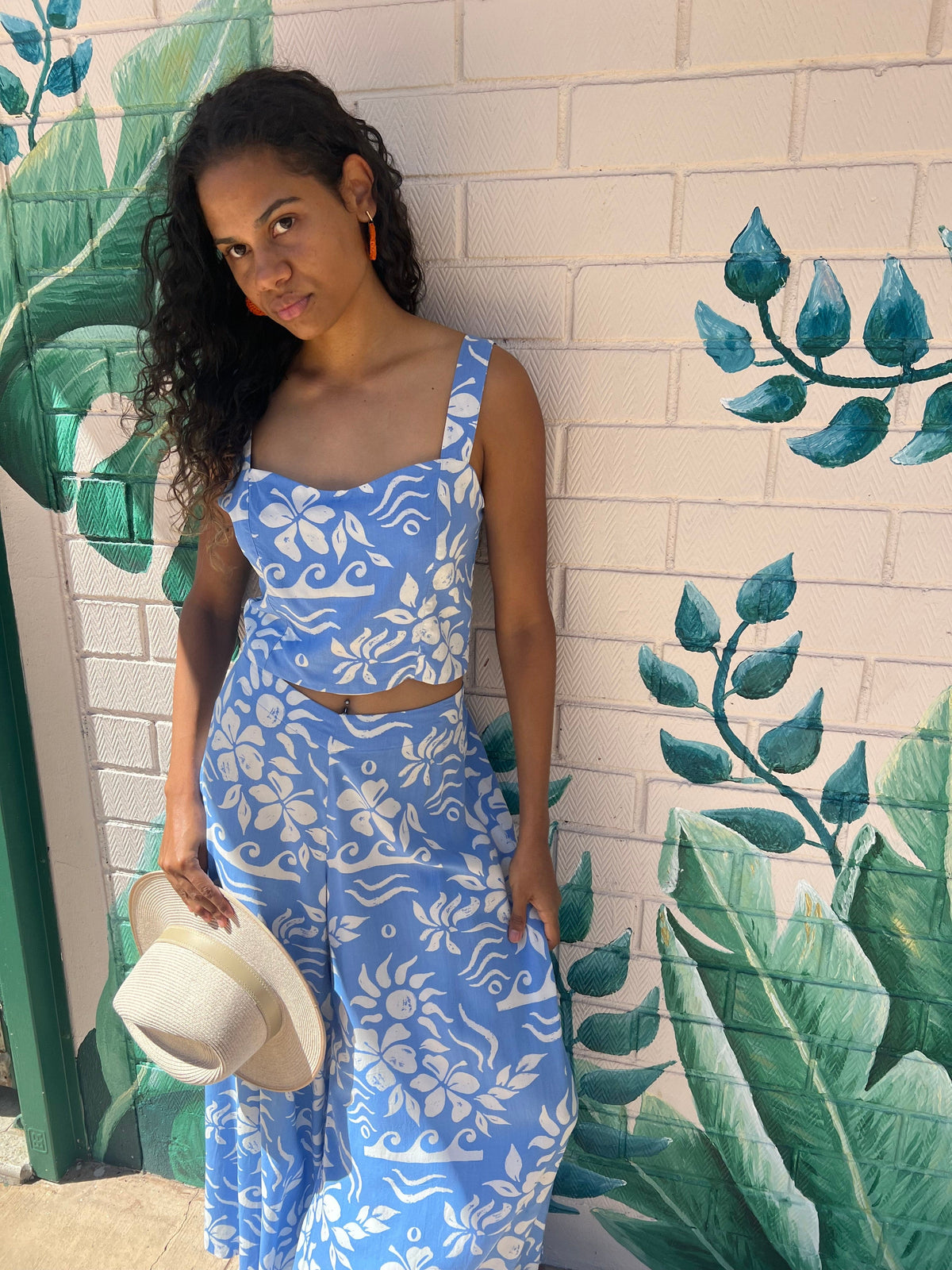 Elcee the Label Tops Hawaii Jada Crop - Blue