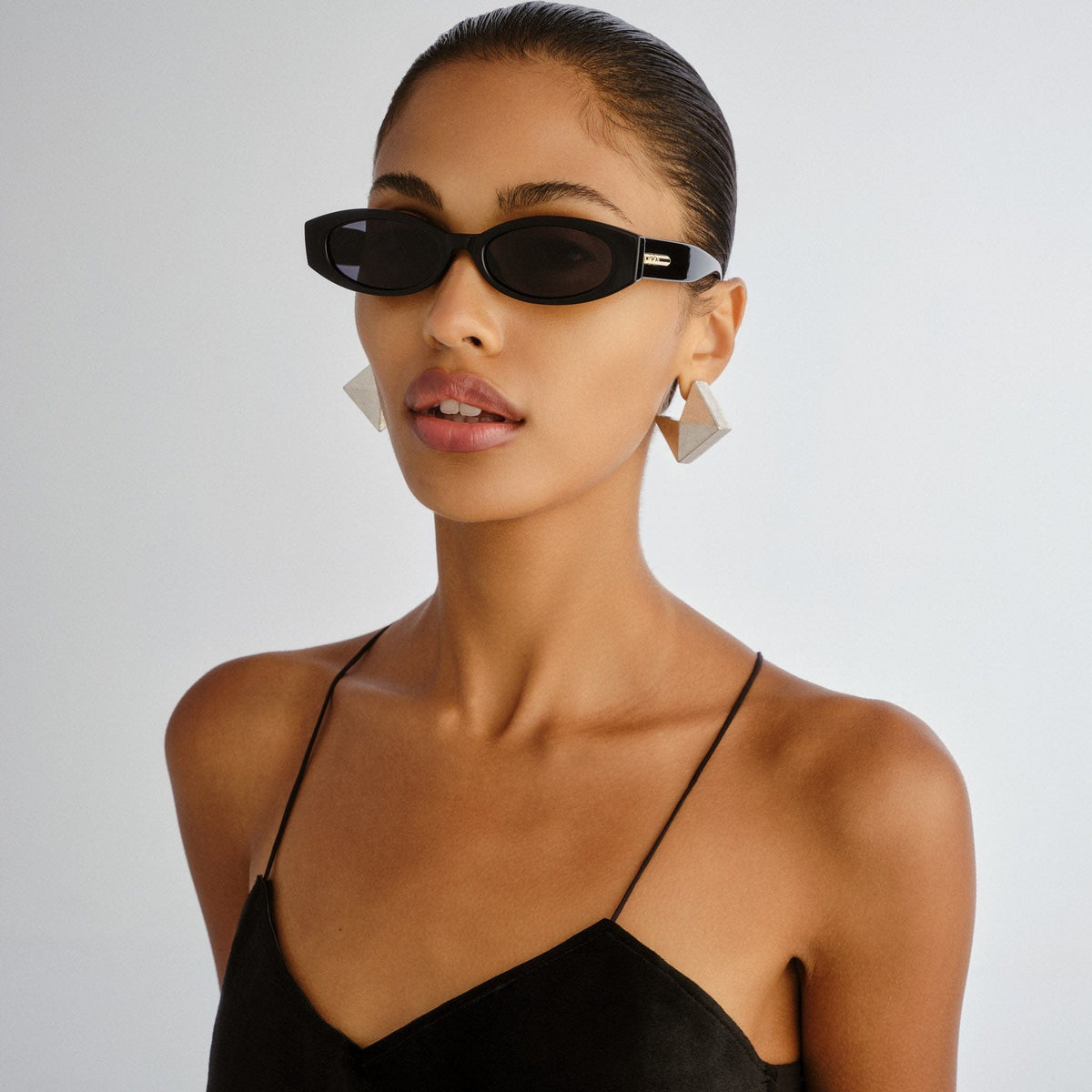 Le Specs Le Specs Belladonna Sunnies - Black LSP2627970 Le Specs Belladonna Sunnies - Black Splash Swimwear Sunnies 9324976449139