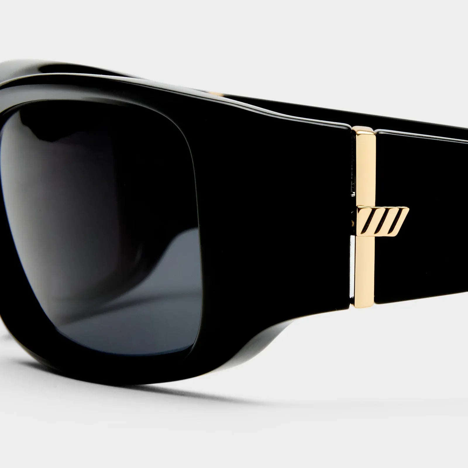 Le Specs Le Specs Du Jour Sunnies - Black LSP2552242 Le Specs Outta Love Sunnies - Pearl Caramel Splash Swimwear Sunnies 9324976431998