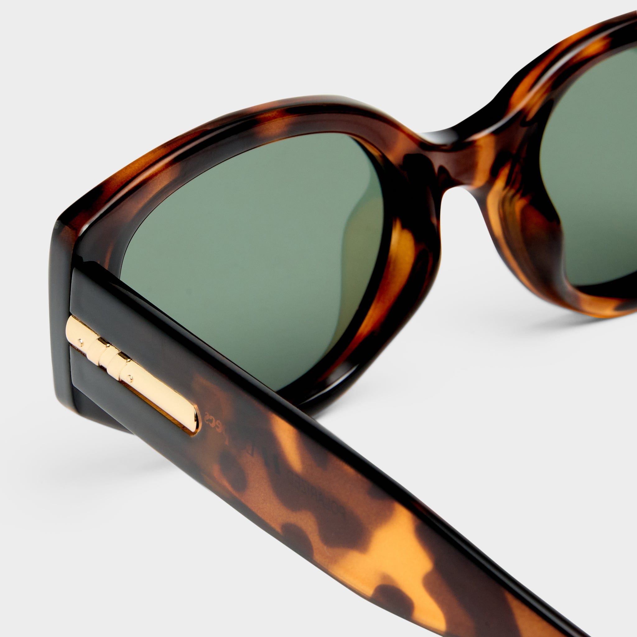 Le Specs Le Specs Fevered + Sunnies - Tort LWF2627968 Le Specs Fevered + Sunnies - Tort Splash Swimwear Sunnies 9324976449115
