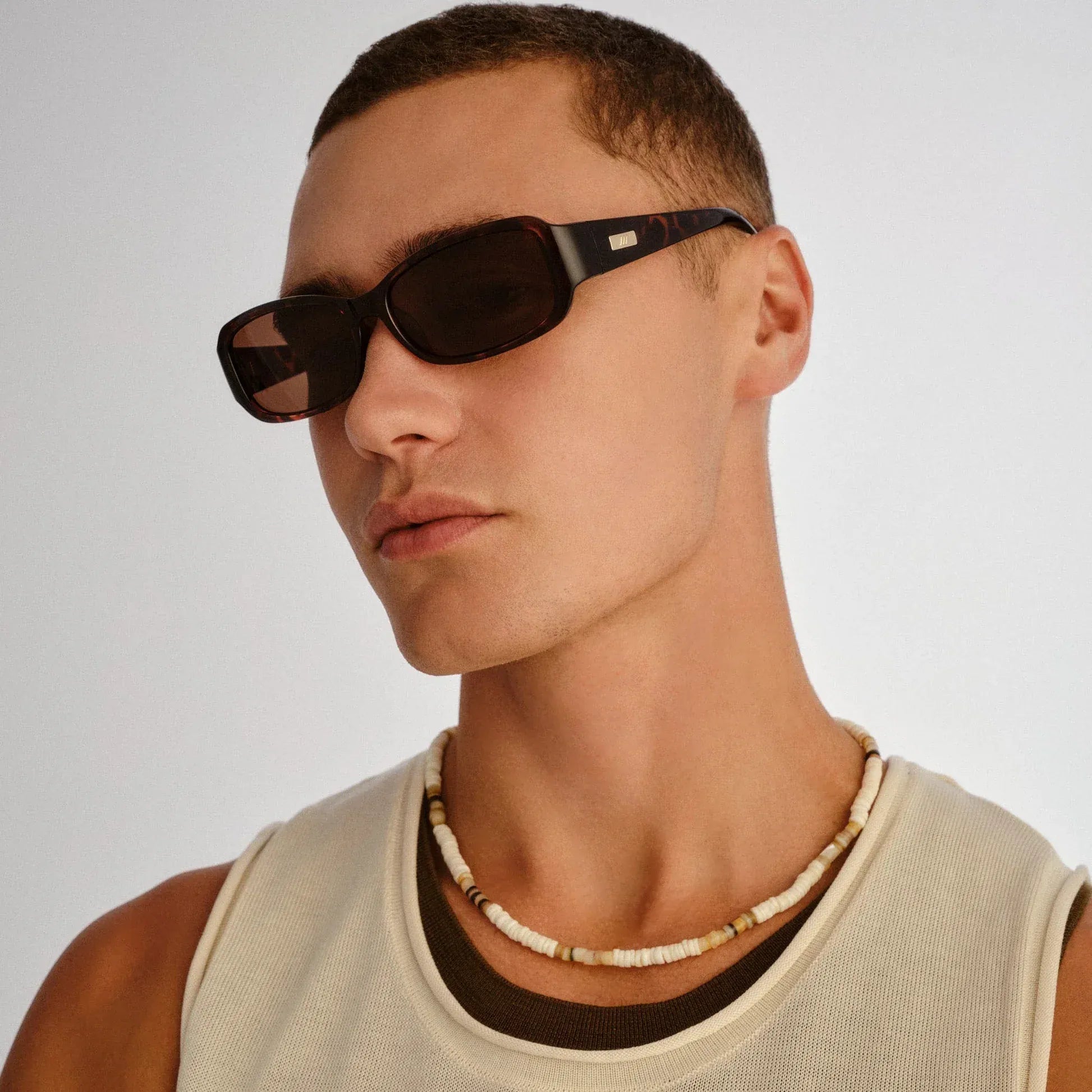 Le Specs Le Specs Gigglemug Sunnies - Tort LSP2652305 Le Specs Gigglemug Sunnies - Tort Splash Swimwear Sunnies 9324976437785