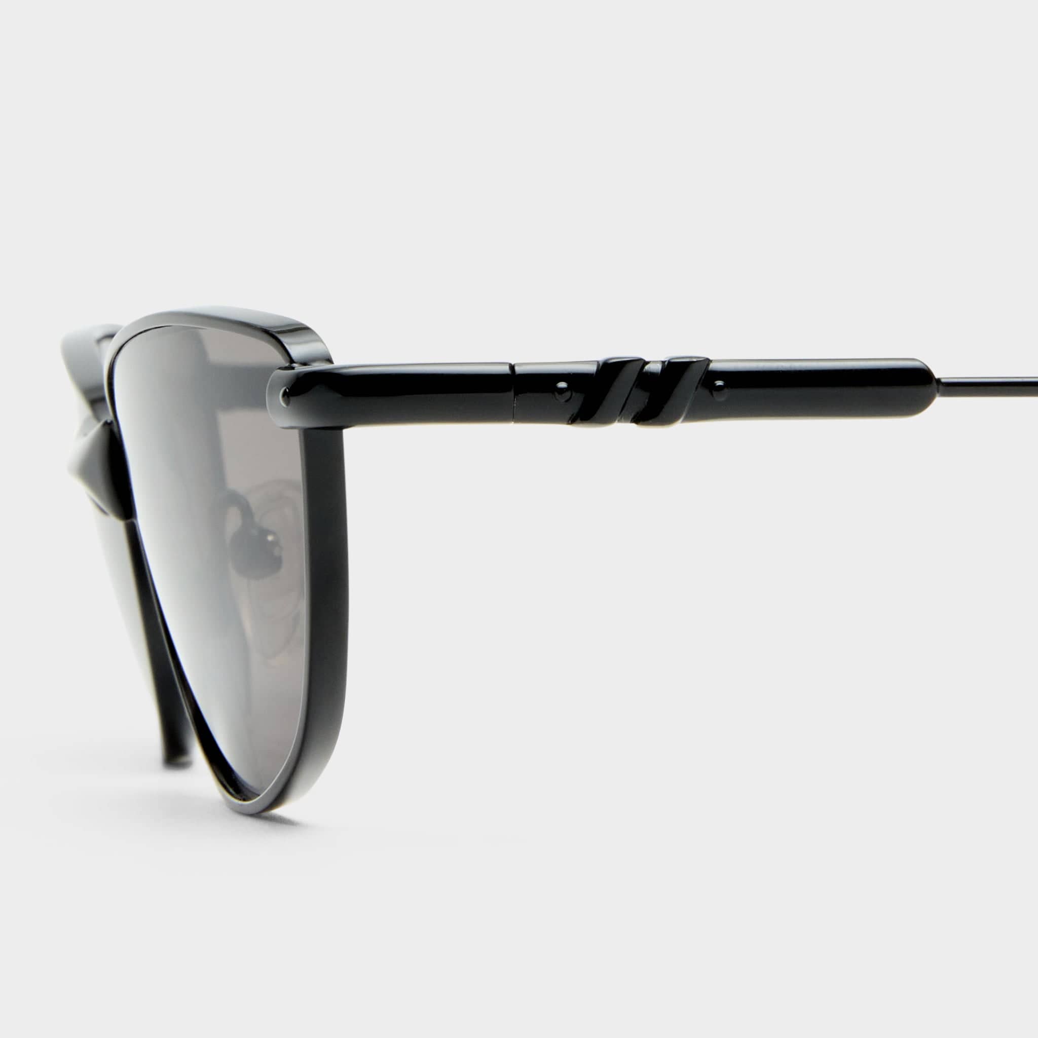 Le Specs Le Specs Thorned Sunnies - Black LSU2627951 Le Specs Thorned Sunnies - Black Splash Swimwear Sunnies 9324976449238