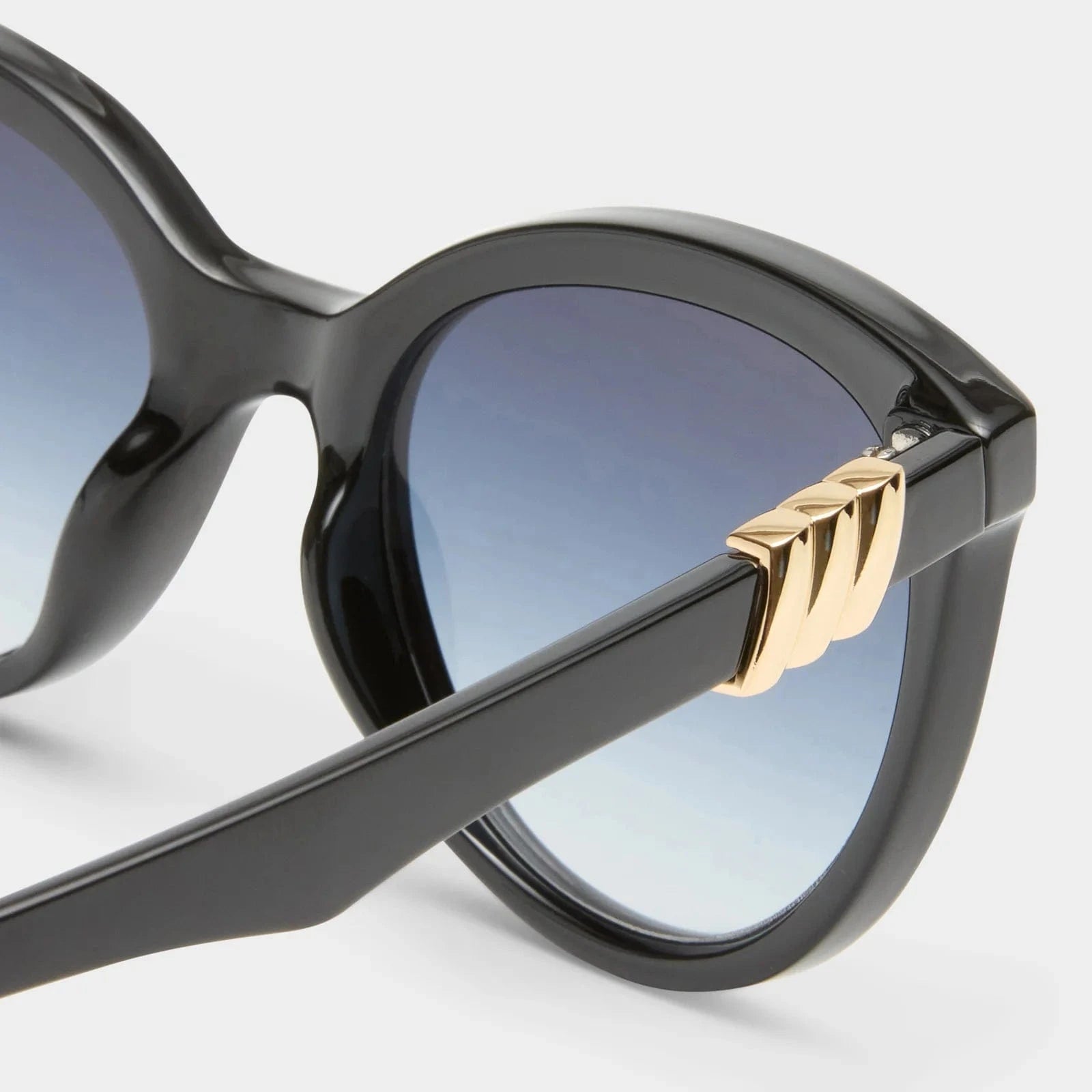 Le Specs The Muse Sunnies - Black LSP2552218 Le Specs The Muse Sunnies - Black Splash Swimwear Sunnies 9324976430373