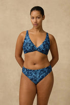Monte & Lou Monte & Lou Taylor Multi Fit Twist Crop Monte & Lou Taylor Multi Fit Twist Crop Splash Swimwear